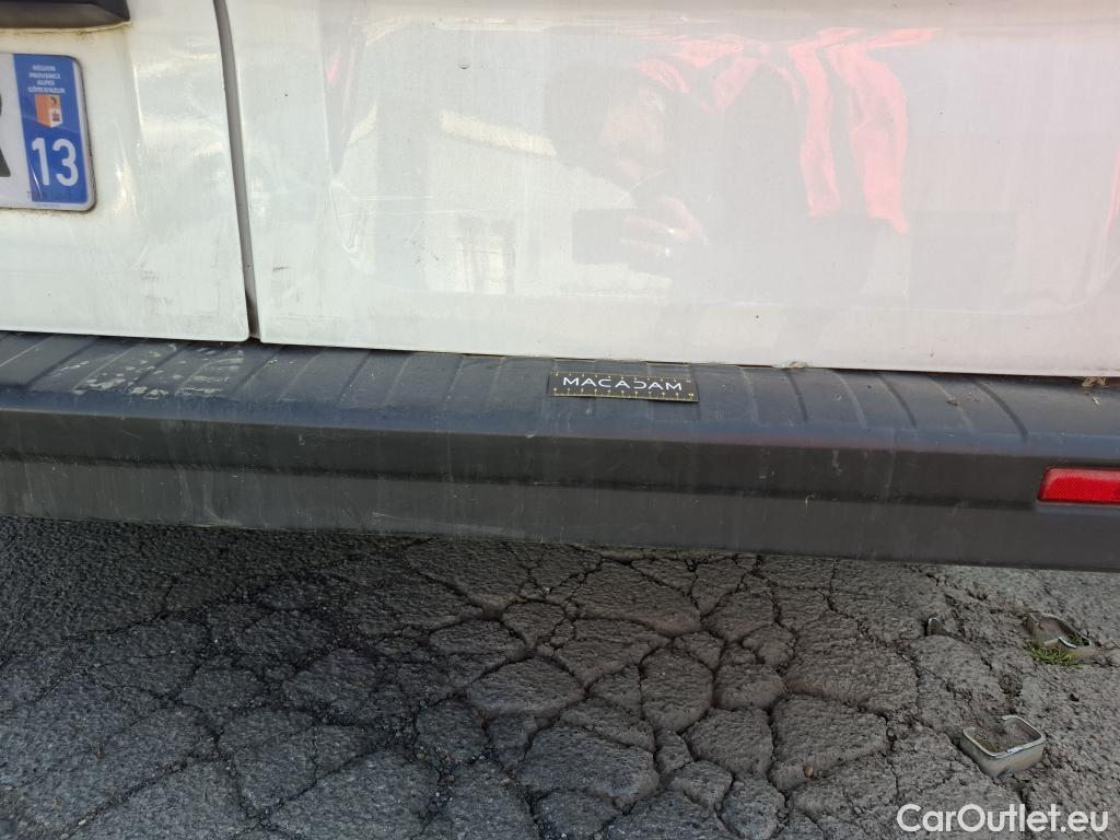  Renault  Trafic RENAULT  / 2021 / 4P / Fourgon tôlé CA CF L1H1 3T Blue dCi 150 #21