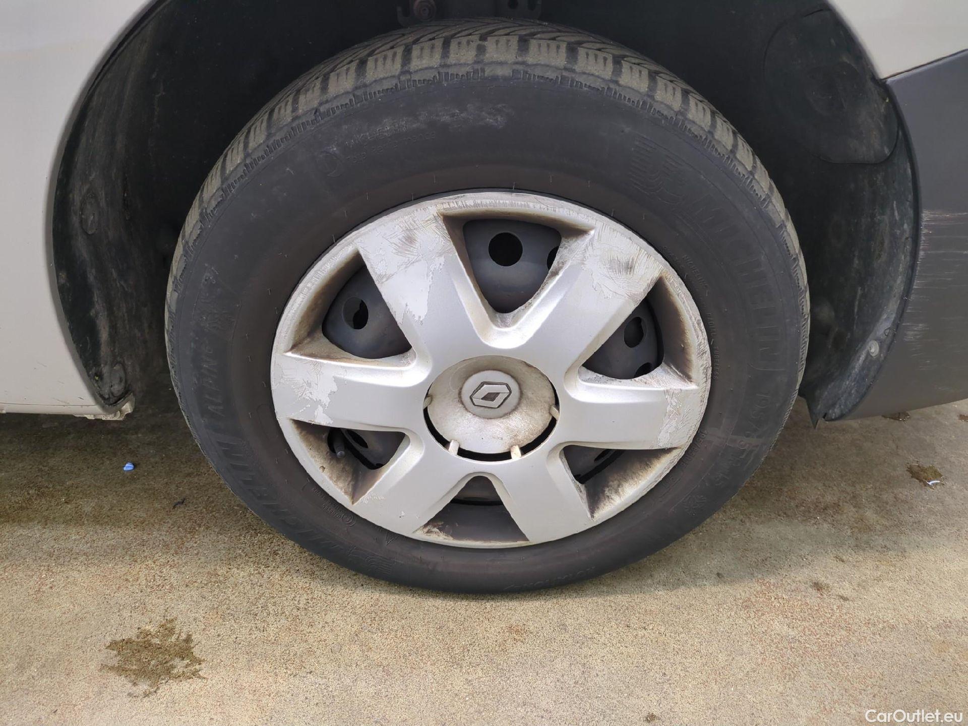  Renault  Kangoo  Express Extra (Série Spéciale) 1.5 dCi 90CV BVM5 E6 #28