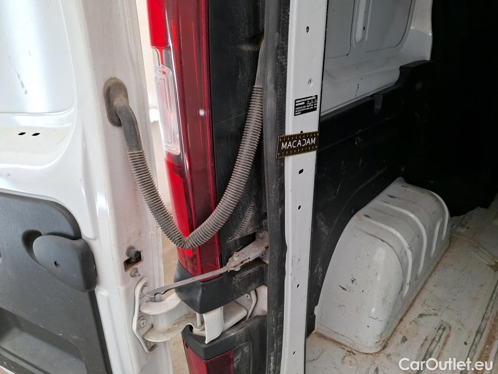  Renault  Trafic RENAULT  / 2021 / 4P / Fourgon tôlé CA CF L1H1 3T Blue dCi 150 #41