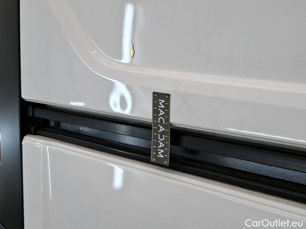  Renault  Trafic RENAULT  / 2021 / 4P / Fourgon tôlé CA CF L1H1 3T Blue dCi 150 #15