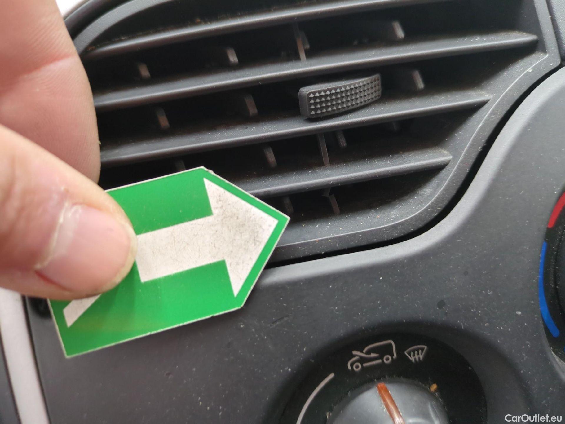  Renault  Kangoo  Express Extra (Série Spéciale) 1.5 dCi 90CV BVM5 E6 #52