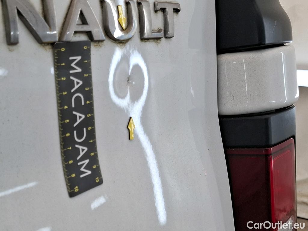  Renault  Trafic RENAULT  / 2021 / 4P / Fourgon tôlé CA CF L1H1 3T Blue dCi 150 #48