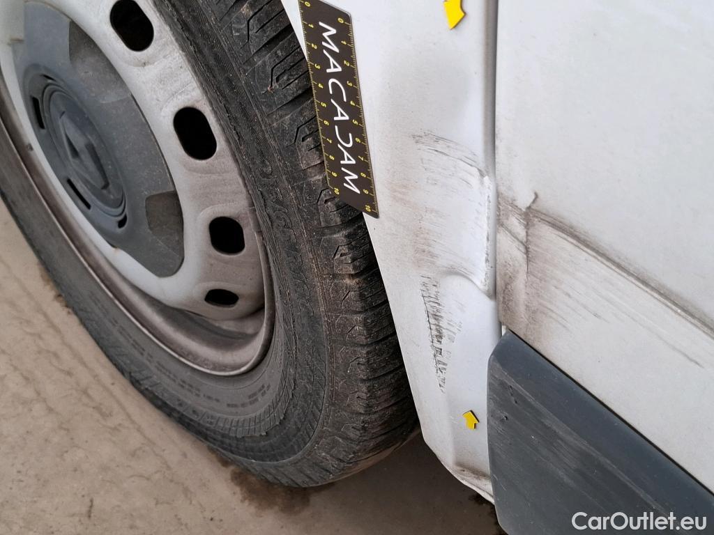  Renault  Trafic RENAULT  / 2021 / 4P / Fourgon tôlé CA CF L1H1 3T Blue dCi 150 #14