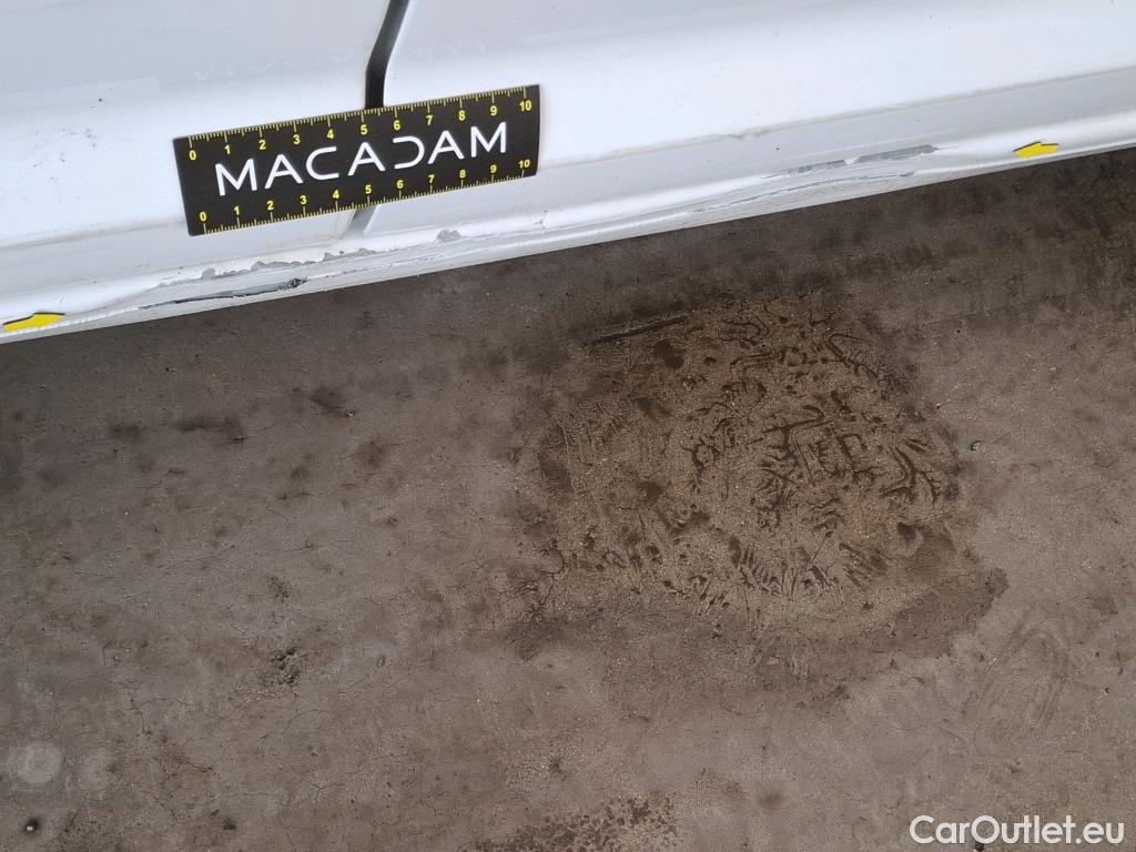  Volkswagen  Caddy VOLKSWAGEN  Maxi Van VU 4p Fourgonnette 2.0 TDI MAXI 150 Business Line Plus #26