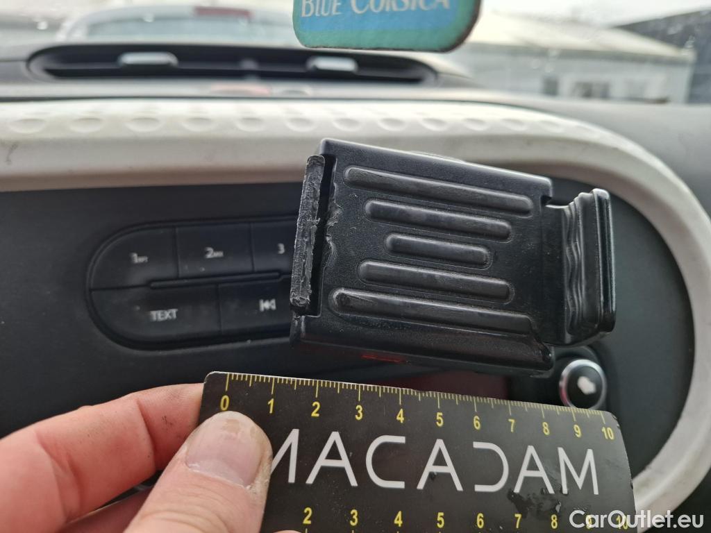  Renault  Twingo RENAULT  5p Berline Zen SCe 75 / TRANSFO VP VF #53