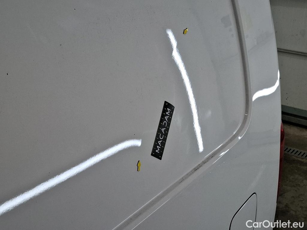  Volkswagen  Caddy VOLKSWAGEN  Maxi Van VU 4p Fourgonnette 2.0 TDI MAXI 150 Business Line Plus #18