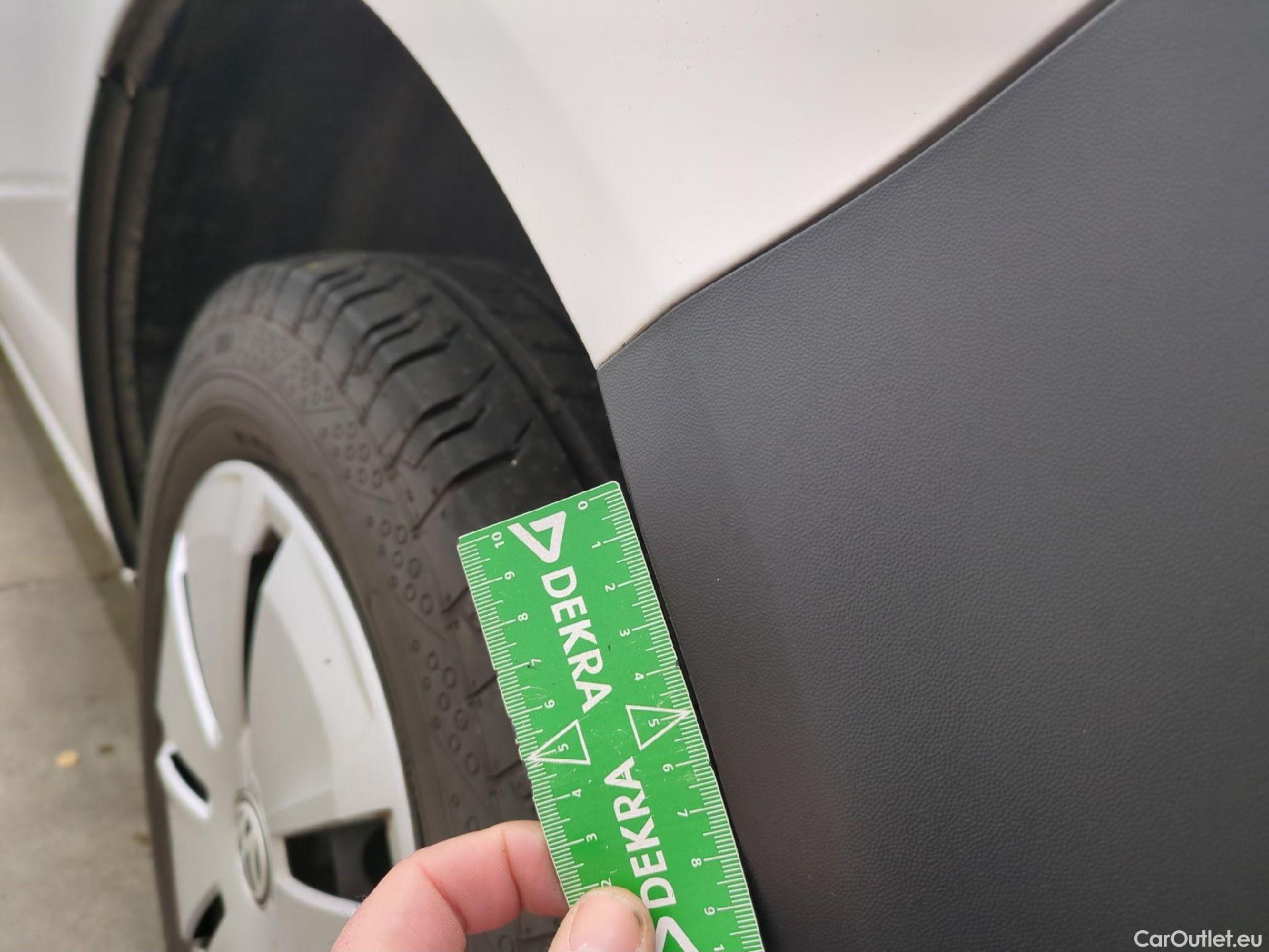  Volkswagen  Transporter VOLKSWAGEN  / 2019 / 4P / Fourgon tôlé 2.0 TDi 110 L1H1 Business #11