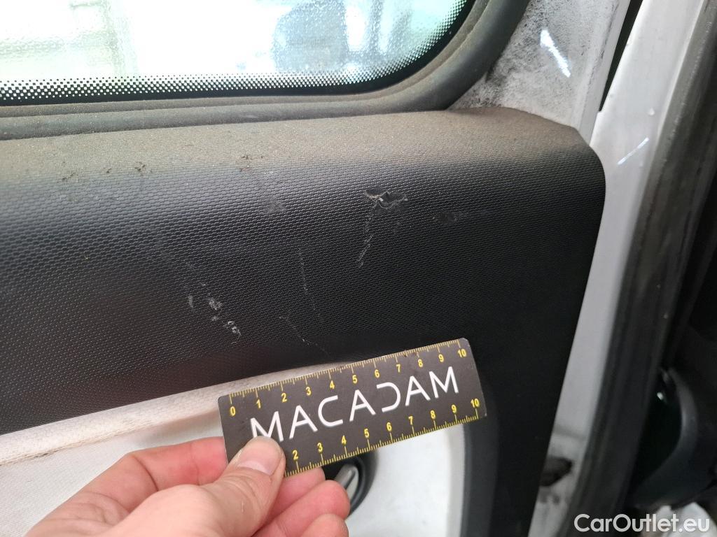  Renault  Twingo RENAULT  5p Berline Zen SCe 75 / TRANSFO VP VF #52