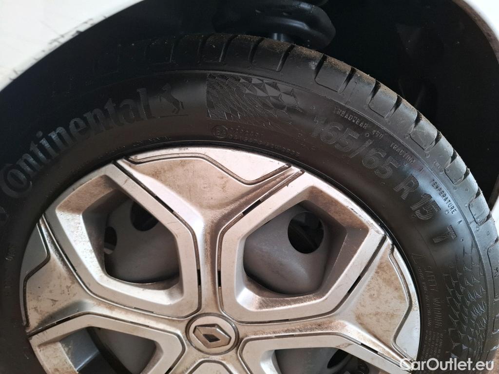  Renault  Twingo RENAULT  5p Berline Zen SCe 75 / TRANSFO VP VF #102