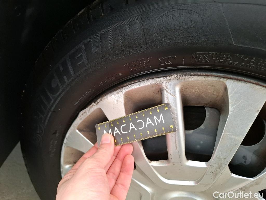  Toyota  Proace TOYOTA  City / 2019 / 4P / Fourgonnette 1.5 Medium 100 D-4D Business #35