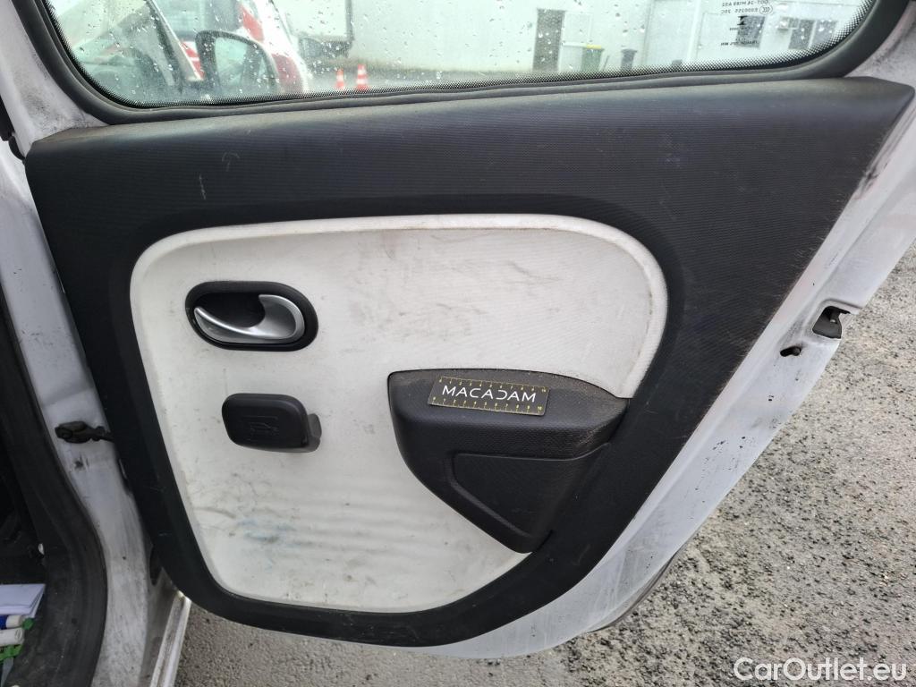  Renault  Twingo RENAULT  5p Berline Zen SCe 75 / TRANSFO VP VF #71