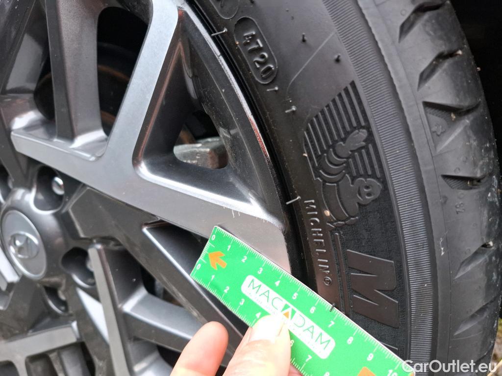  Hyundai  Konna HYUNDAI Kona / 2020 / 5P / SUV 1.6 Hybrid 141 DCT-6 Creative HEV #2