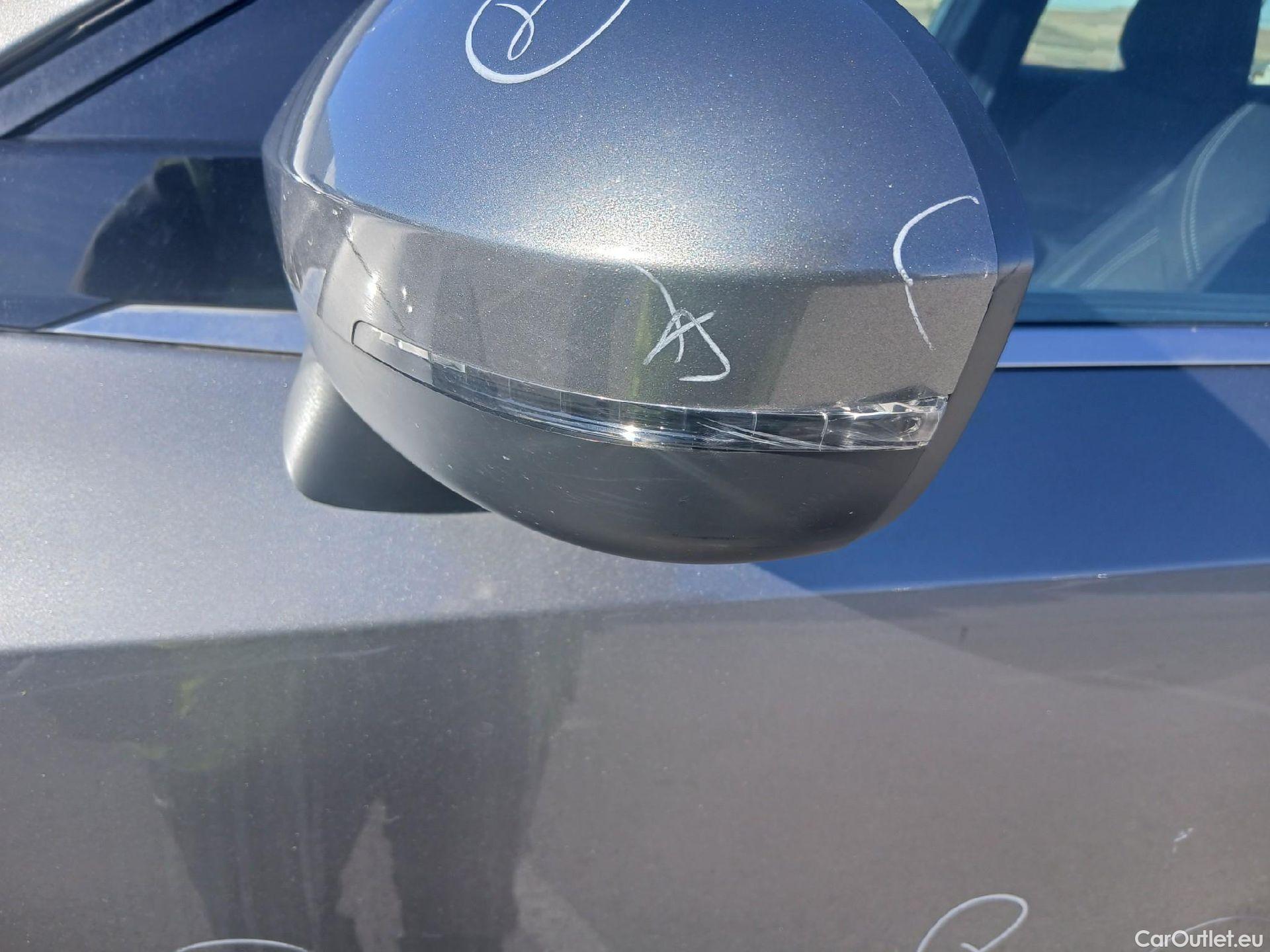  Nissan  Qashqai NISSAN  / 2021 / 5P / todoterreno DIG-T 116kW (158CV) mHEV Xtronic Acenta (AC) #14