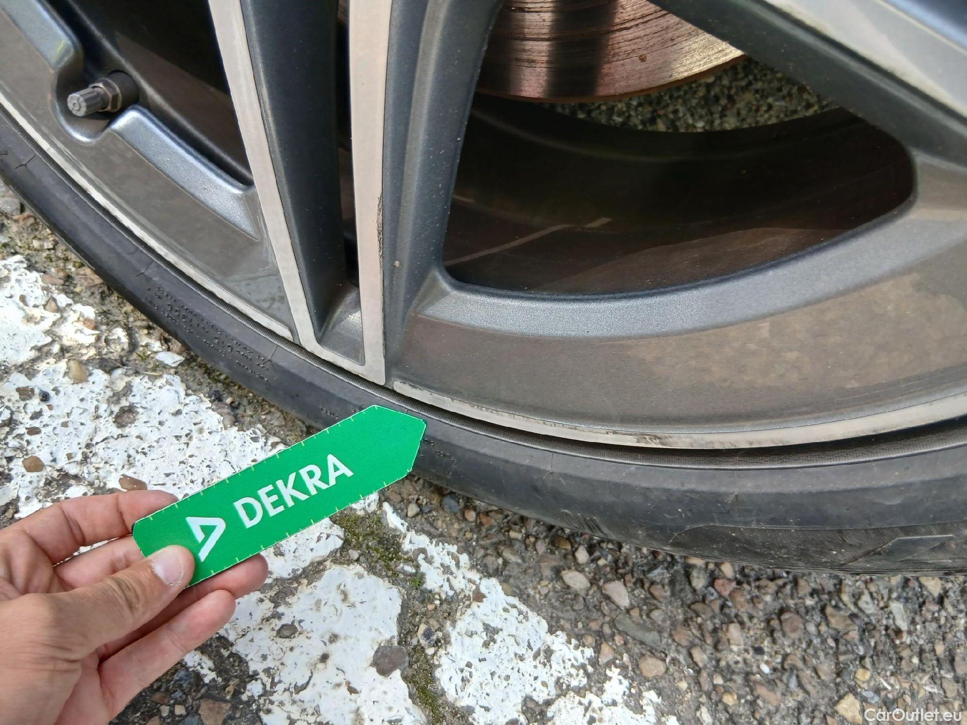  Mercedes  A-Klasse MERCEDES-BENZ Clase A / 2022 / 5P / berlina con portón A 250 e #14