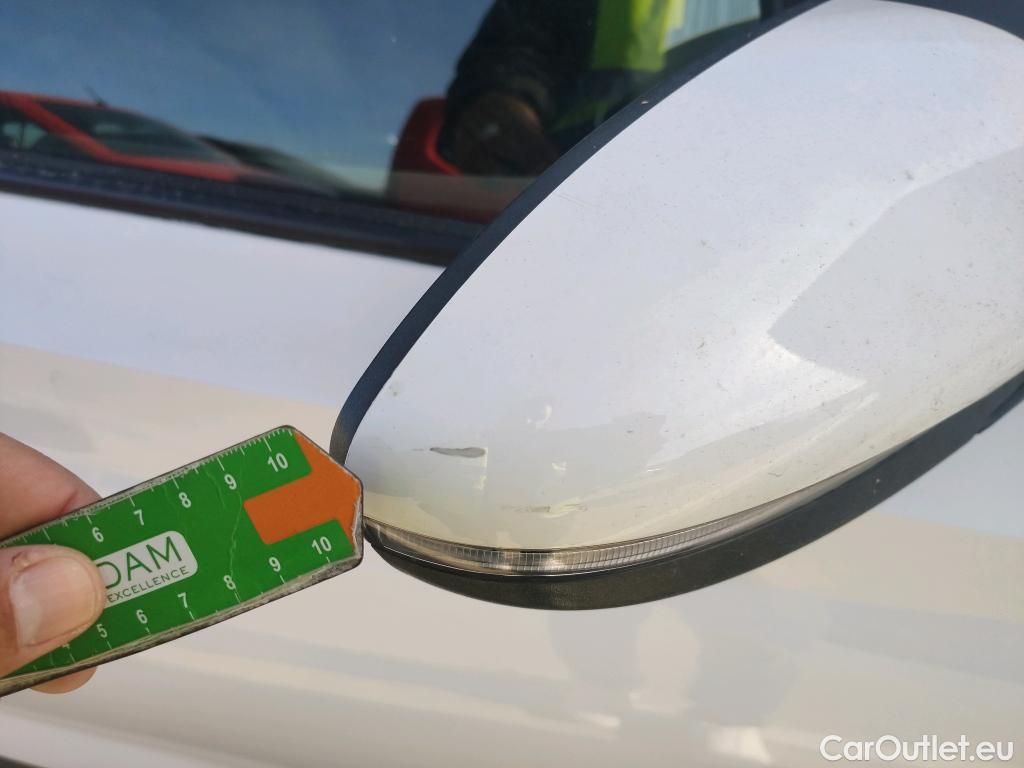  Hyundai  i20 HYUNDAI  / 2020 / 5P / berlina con portón 1.0 TGDI 74kW (100CV) 48V Essence #37