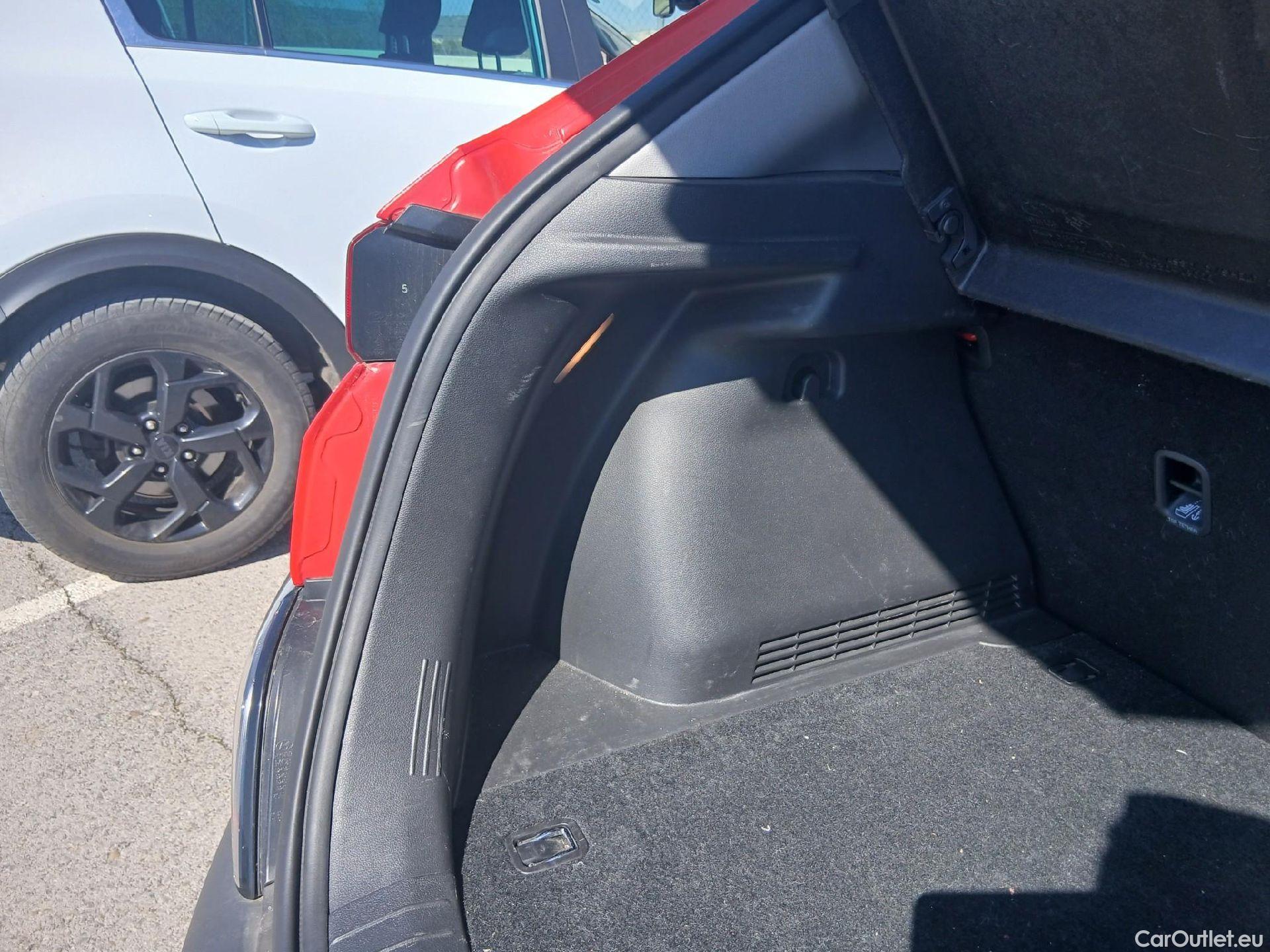  Hyundai  Konna HYUNDAI Kona / 2020 / 5P / todoterreno 1.6 GDI HEV Maxx DCT #43