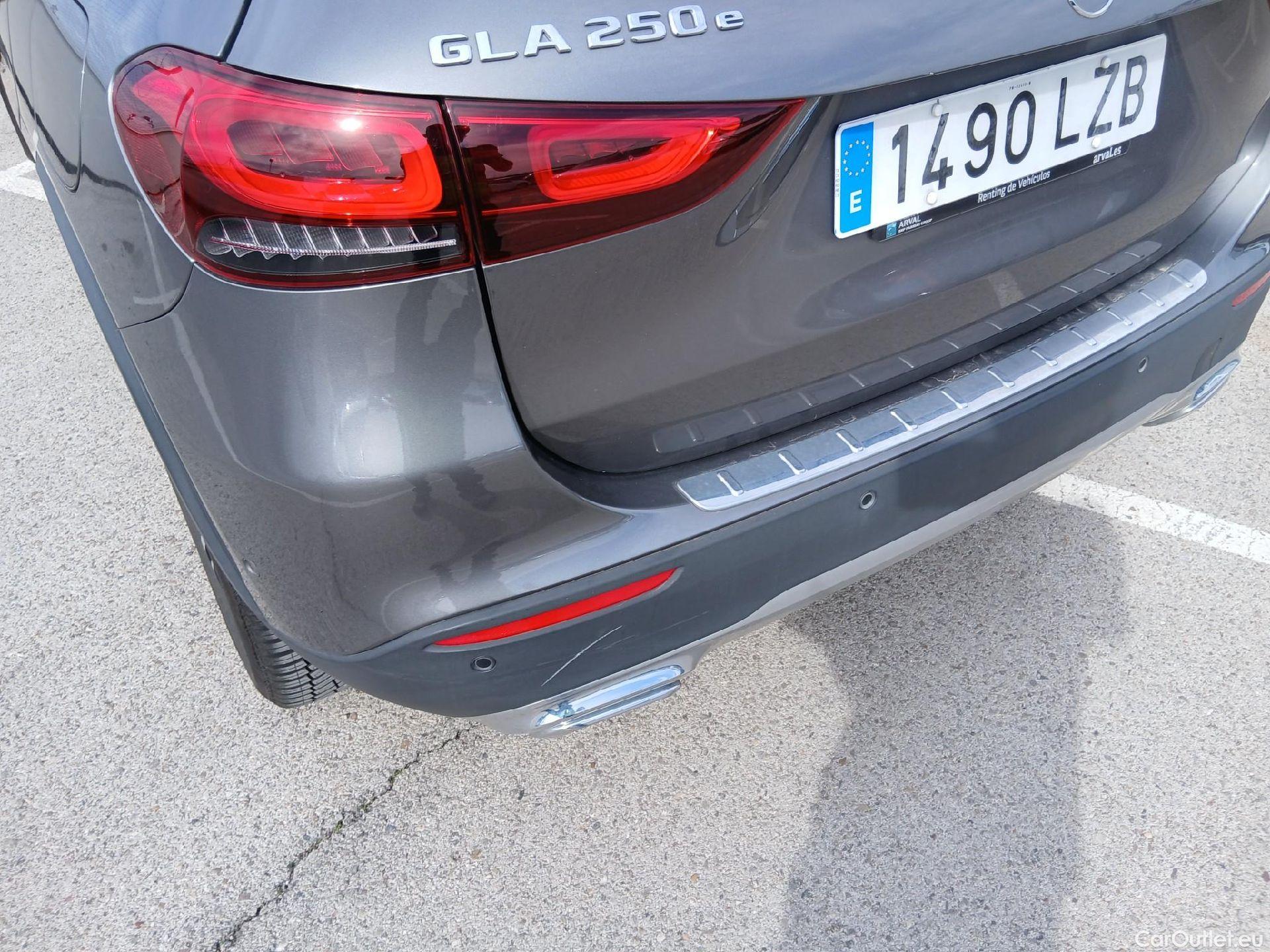  Mercedes  GLA MERCEDES-BENZ  / 2020 / 5P / todoterreno  250 e #19