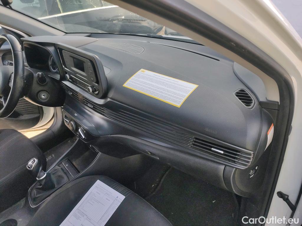  Hyundai  i20 HYUNDAI  / 2020 / 5P / berlina con portón 1.0 TGDI 74kW (100CV) 48V Essence #16