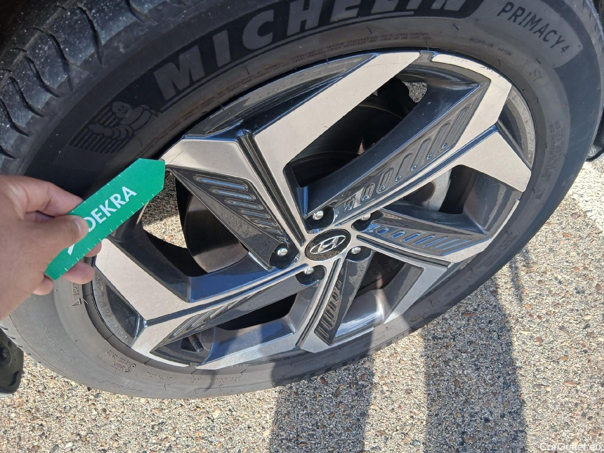  Hyundai  Tucson HYUNDAI  / 2020 / 5P / todoterreno 1.6 TGDI PHEV 195kW Maxx Auto 4X4 #19