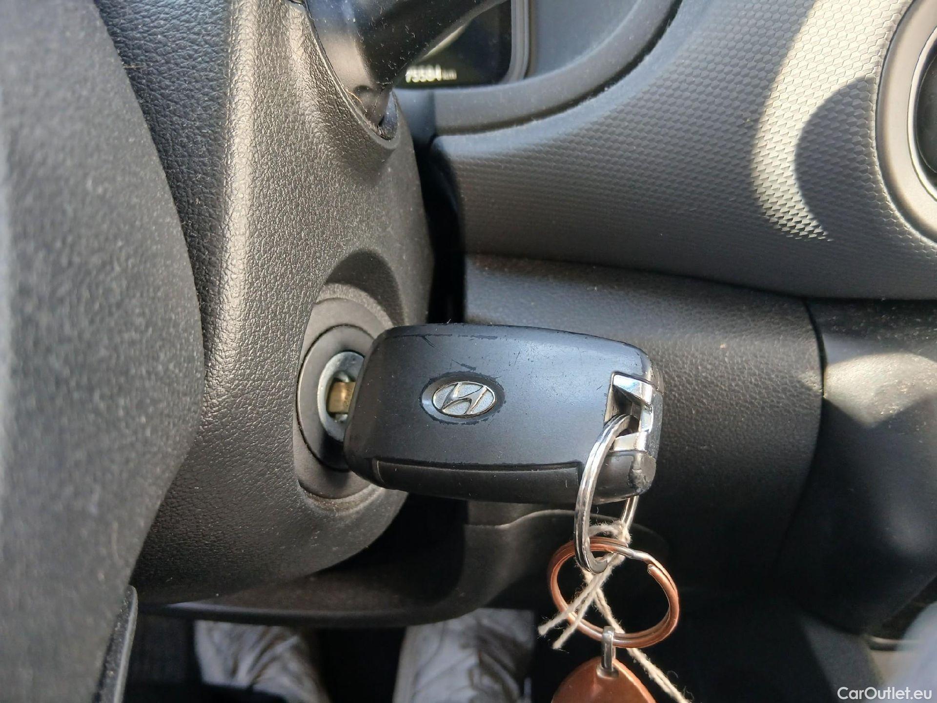  Hyundai  Konna HYUNDAI Kona / 2020 / 5P / todoterreno 1.6 GDI HEV Maxx DCT #1