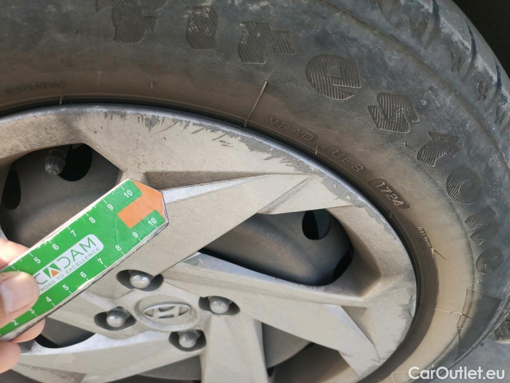  Hyundai  i20 HYUNDAI  / 2020 / 5P / berlina con portón 1.0 TGDI 74kW (100CV) 48V Essence #29