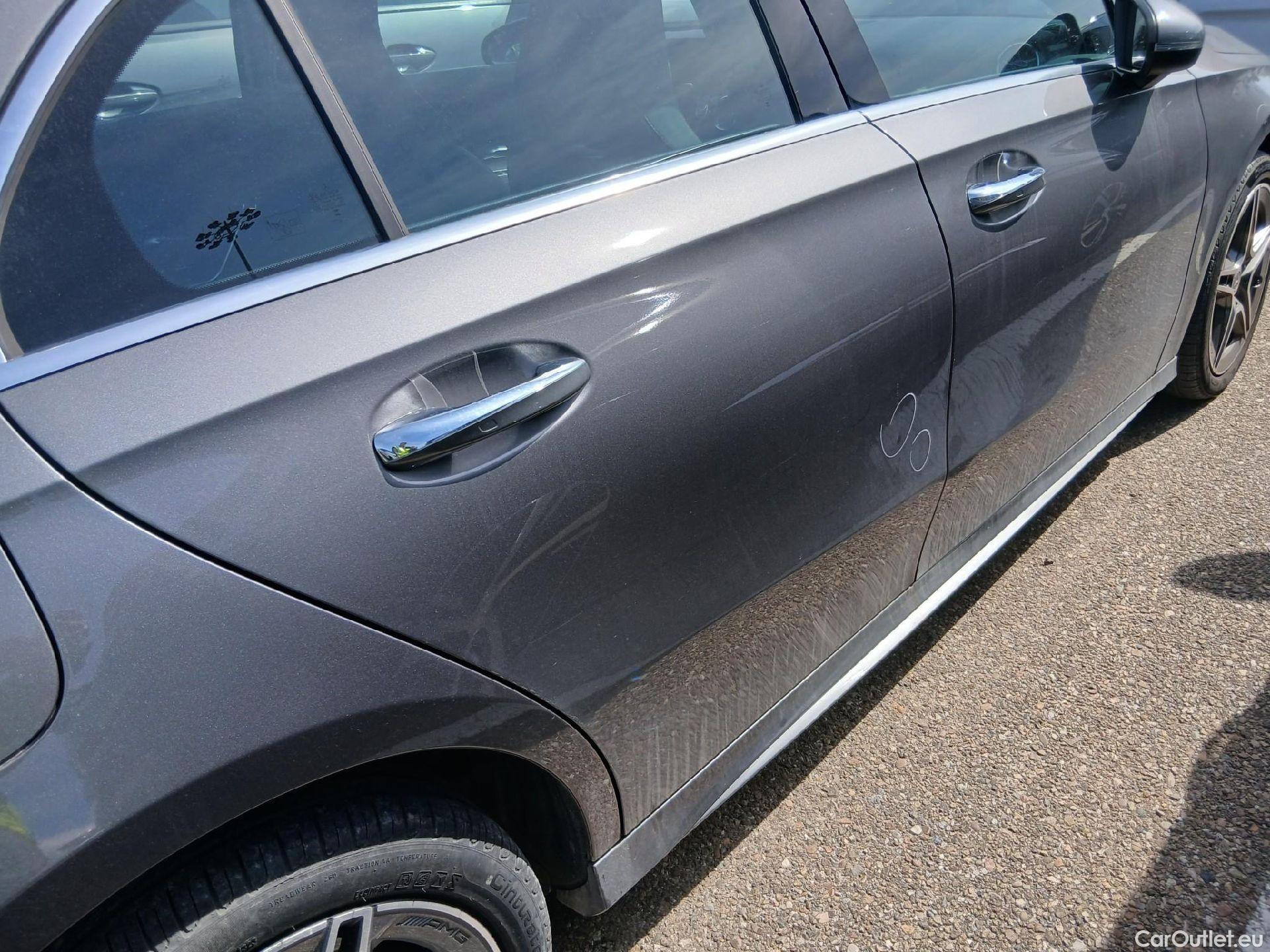  Mercedes  A-Klasse MERCEDES-BENZ Clase A / 2022 / 5P / berlina con portón A 250 e #18