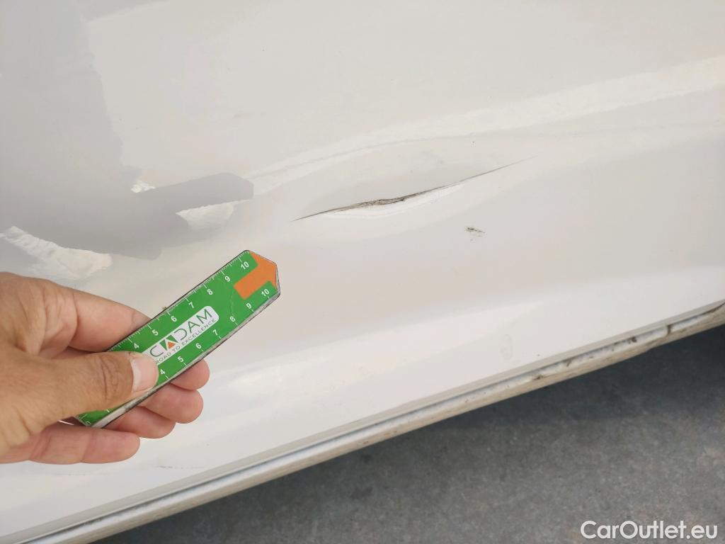  Hyundai  i20 HYUNDAI  / 2020 / 5P / berlina con portón 1.0 TGDI 74kW (100CV) 48V Essence #4