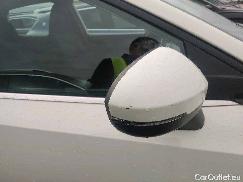  Nissan  Qashqai NISSAN  / 2021 / 5P / todoterreno DIG-T 103kW (140CV) mHEV 4x2 Acenta #15