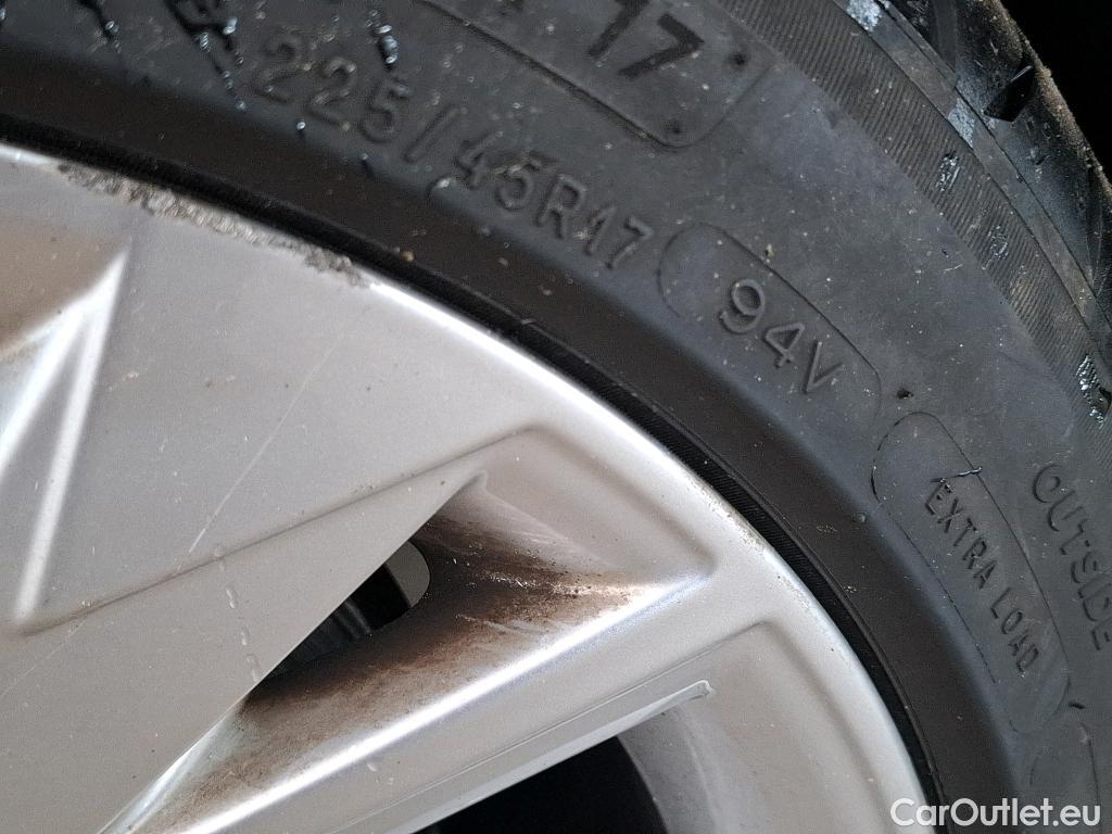  Audi  A3 AUDI  Sportback / 2020 / 5P / Berline 35 TFSI 150 MHEV S Tronic Design Luxe #26