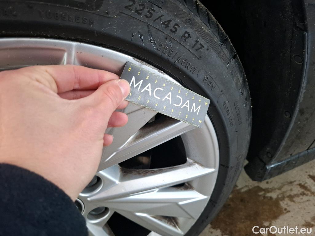  Audi  A3 AUDI  Sportback / 2020 / 5P / Berline 35 TFSI 150 MHEV S Tronic Design Luxe #38