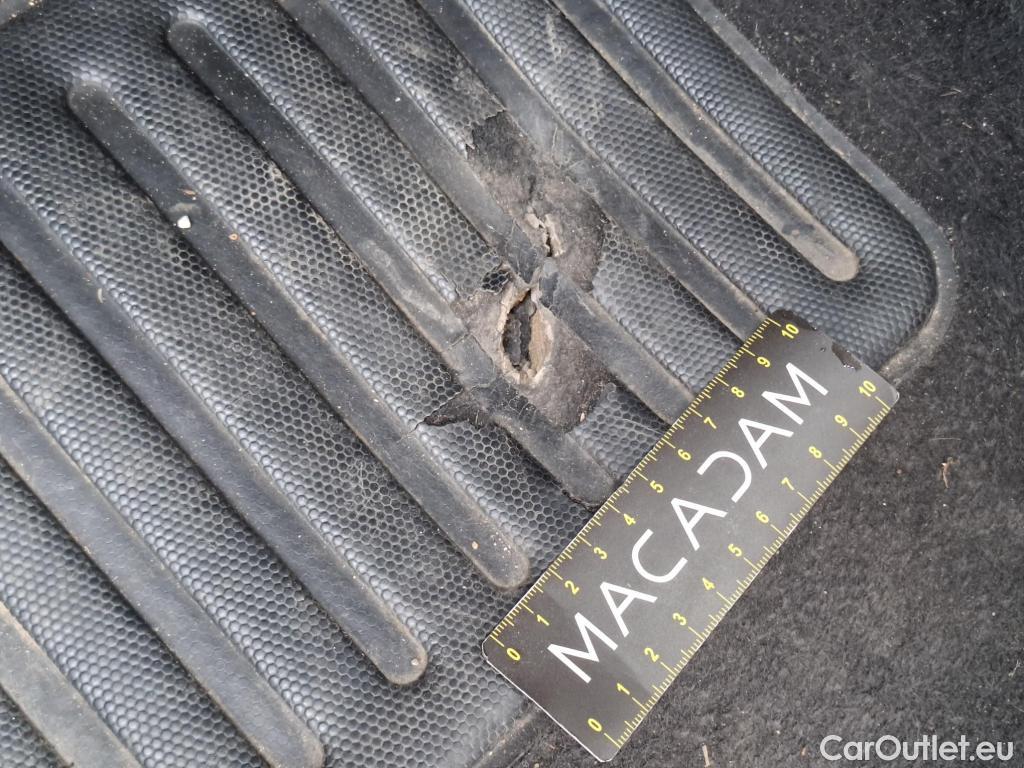  Citroen  C3  Shine Pack 1.2 PureTech 110CV BVA6 6E #40