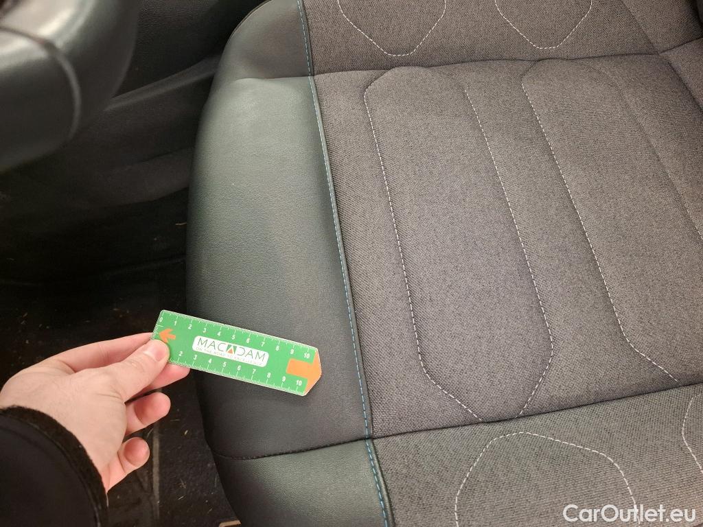  Citroen  C4 CITROEN  X / 2022 / 4P / Berline PureTech 130 S&S EAT8 Feel Pack #27