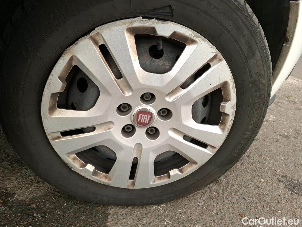  Fiat  Doblo FIAT Doblò Cargo / 2015 / 4P / Fourgonnette 1.6 Multijet 105 Pro Lounge #39