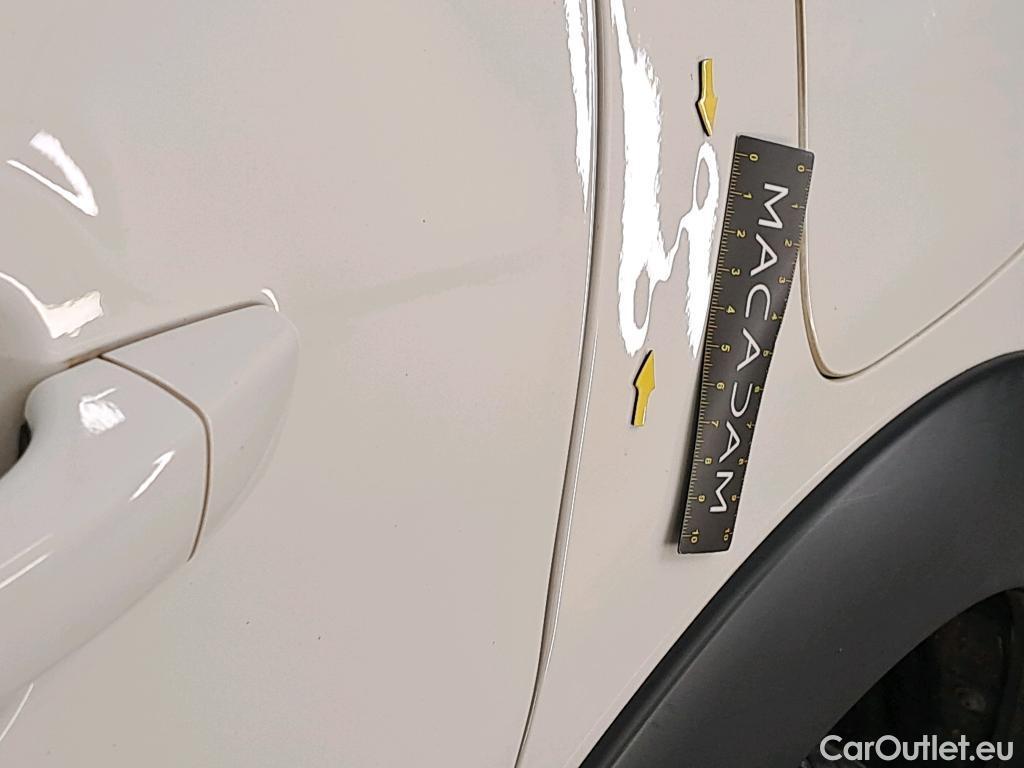  Citroen  C3  Société Feel Nav 1.2 PureTech 80CV BVM5 E6d #2