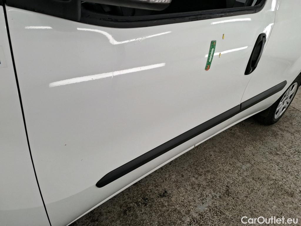  Fiat  Doblo FIAT Doblò Cargo / 2015 / 4P / Fourgonnette 1.6 Multijet 105 Pro Lounge #30