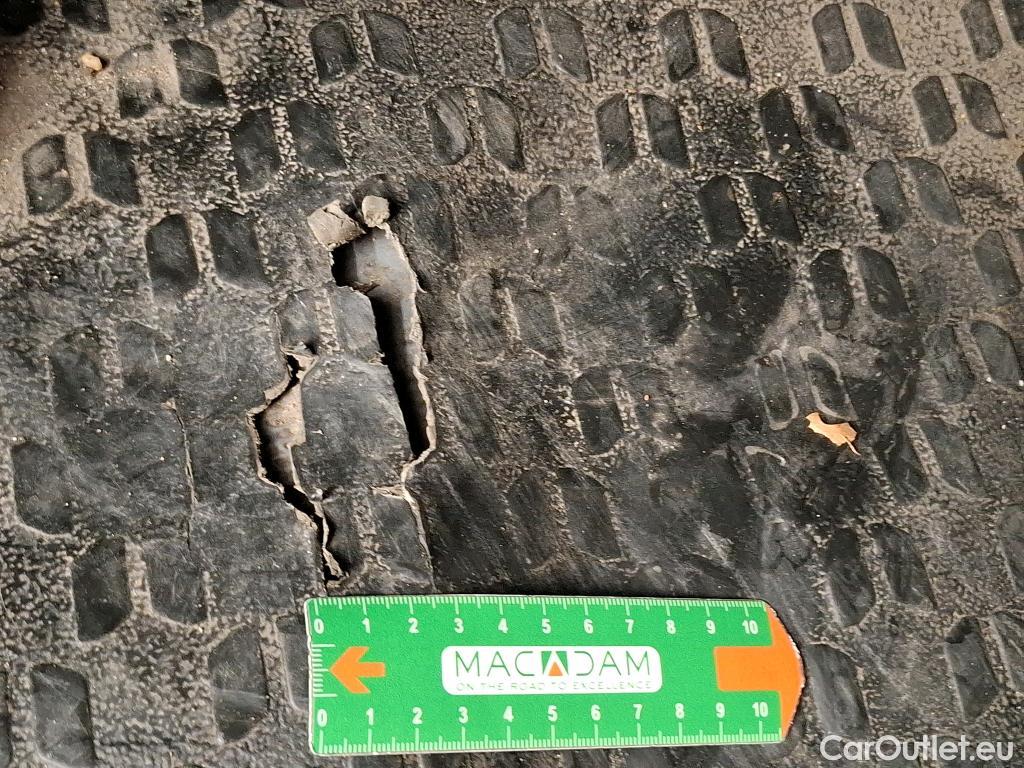  Fiat  Doblo FIAT Doblò Cargo / 2015 / 4P / Fourgonnette 1.6 Multijet 105 Pro Lounge #29