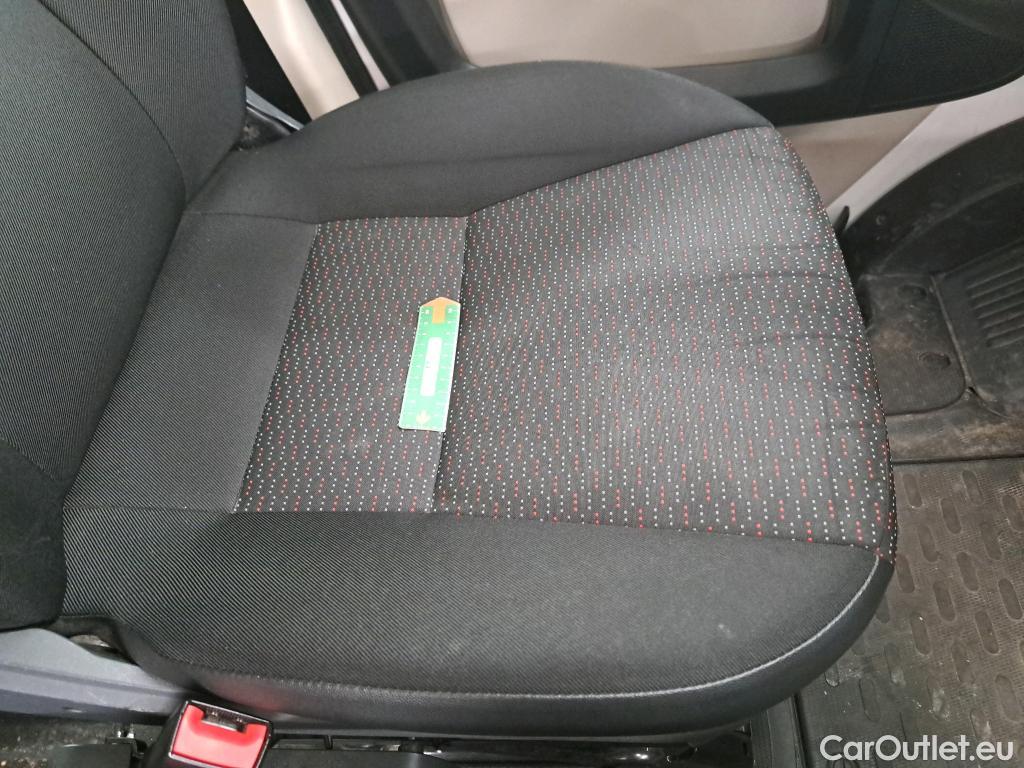  Citroen  Jumper CITROEN  4p Combi 30 L1H1 BlueHDi 110 BVM6 Attraction #20