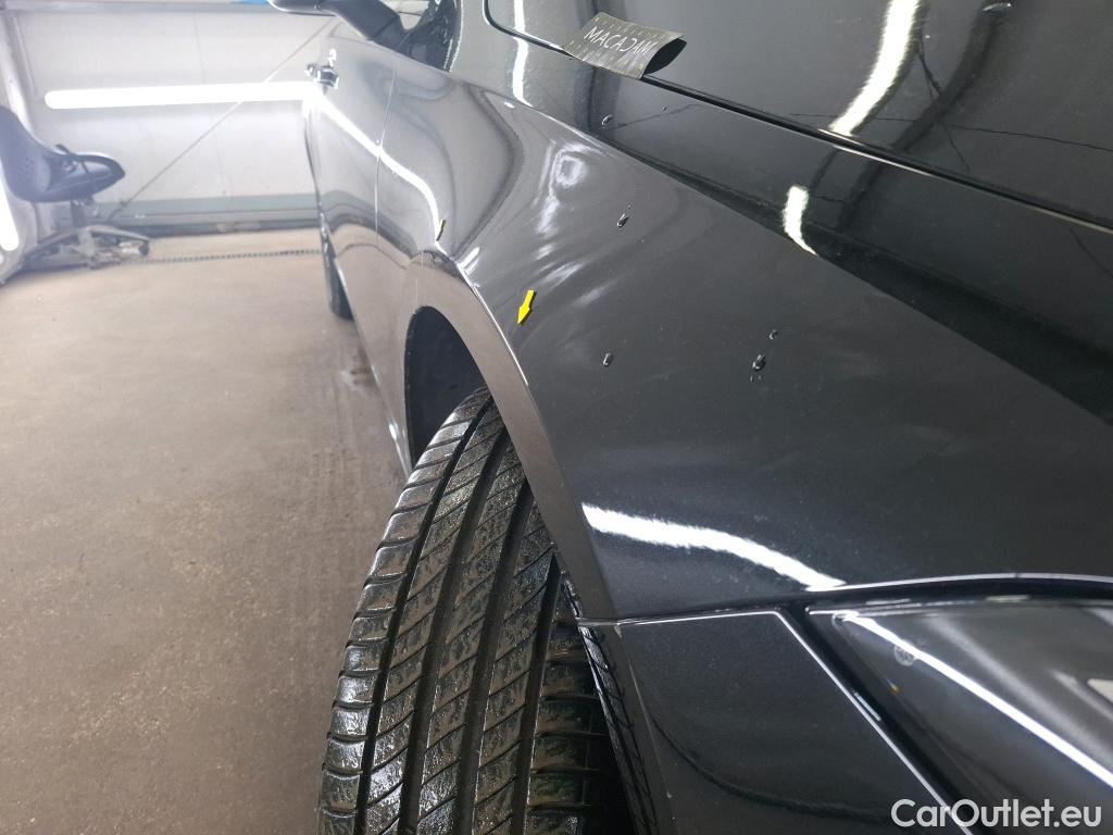  Mercedes  A-Klasse MERCEDES-BENZ Classe A Compact / 2018 / 5P / Berline A 250 e Business Line 8G-DCT #2