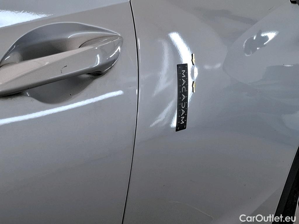  Hyundai  Bayon HYUNDAI  / 2021 / 5P / SUV 1.0 T-GDI 100 HYBRID 48V INTUITIVE #9