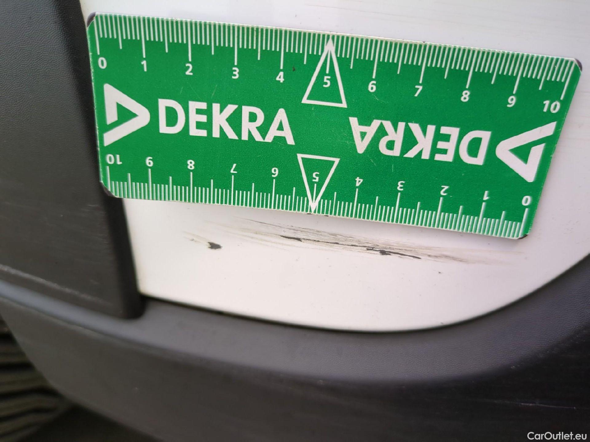  Citroen  C3  Société Feel Nav 1.5 BlueHDI 100CV BVM5 E6dT #40