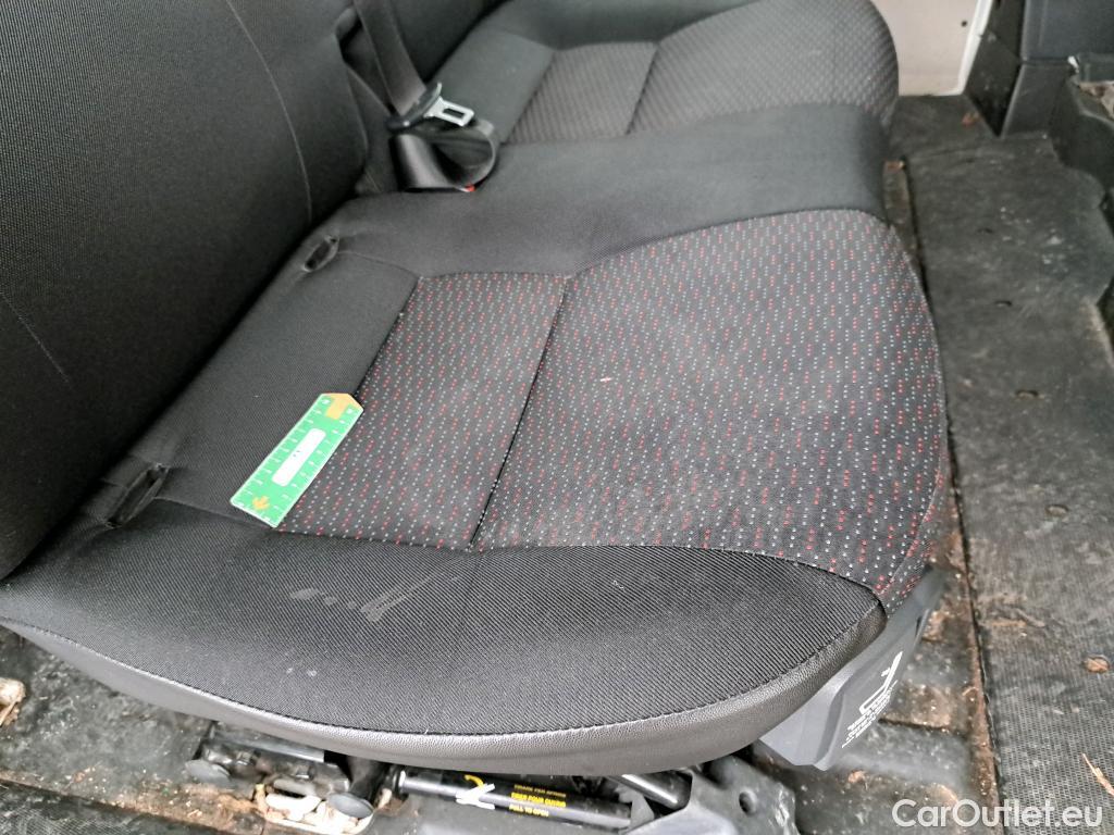  Citroen  Jumper CITROEN  4p Combi 30 L1H1 BlueHDi 110 BVM6 Attraction #22