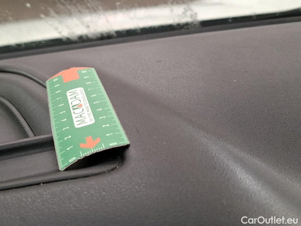  Fiat  Doblo FIAT Doblò Cargo / 2015 / 4P / Fourgonnette 1.6 Multijet 105 Pro Lounge #27