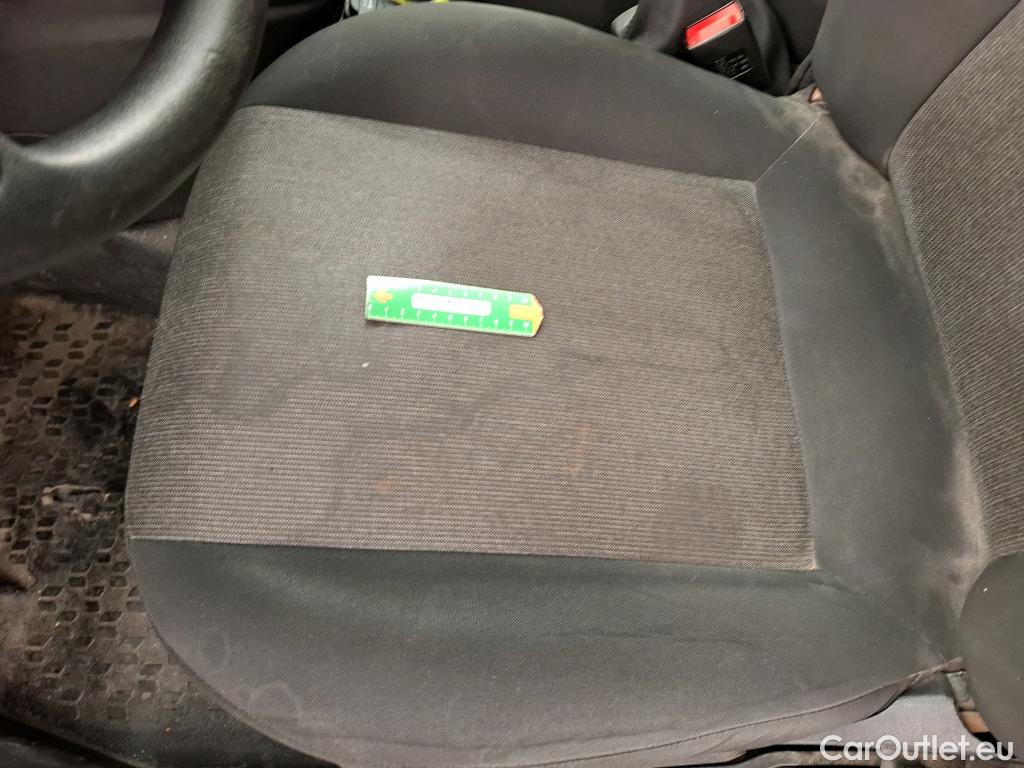  Fiat  Doblo FIAT Doblò Cargo / 2015 / 4P / Fourgonnette 1.6 Multijet 105 Pro Lounge #22