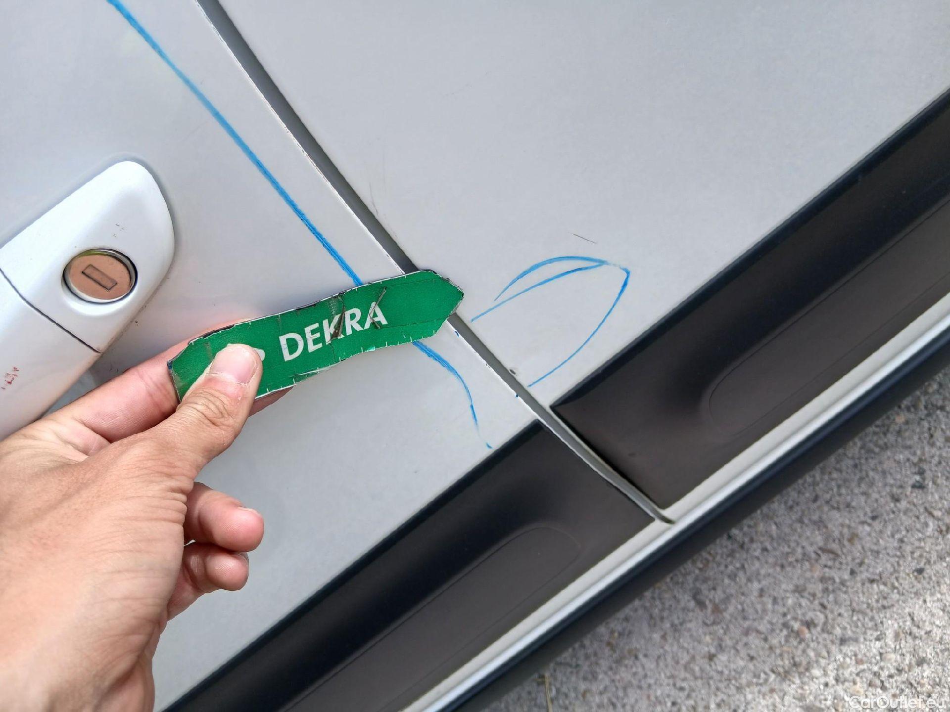  Citroen  C3 CITROEN  / 2020 / 5P / berlina con portón BlueHDi 75KW (100CV) S&S FEEL #33