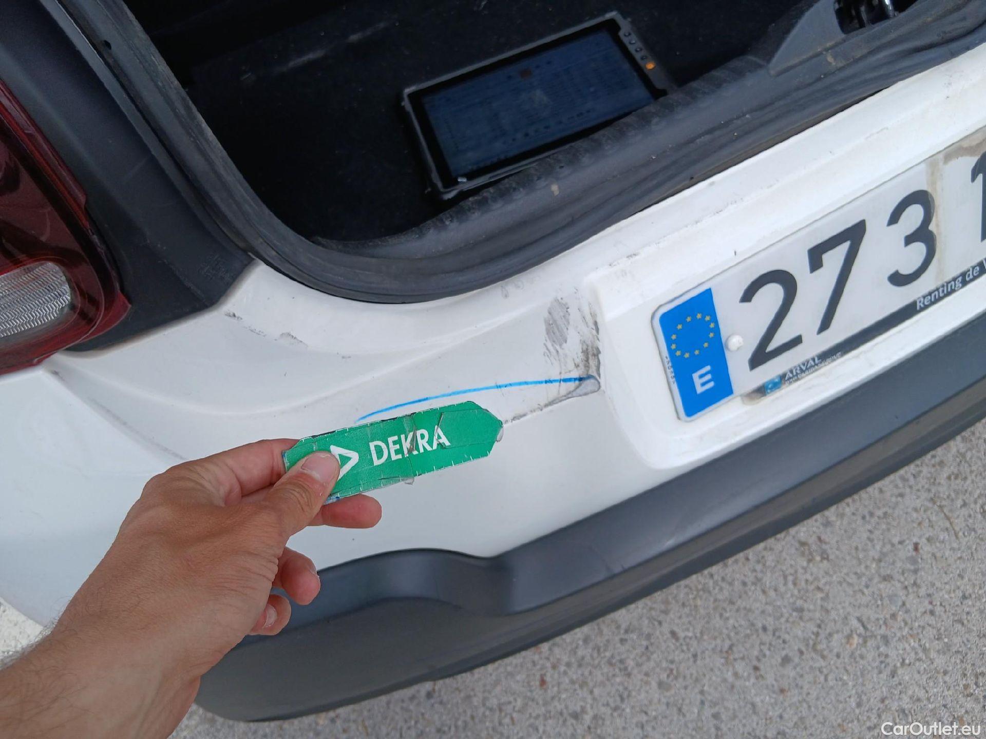  Citroen  C3 CITROEN  / 2020 / 5P / berlina con portón BlueHDi 75KW (100CV) S&S FEEL #51