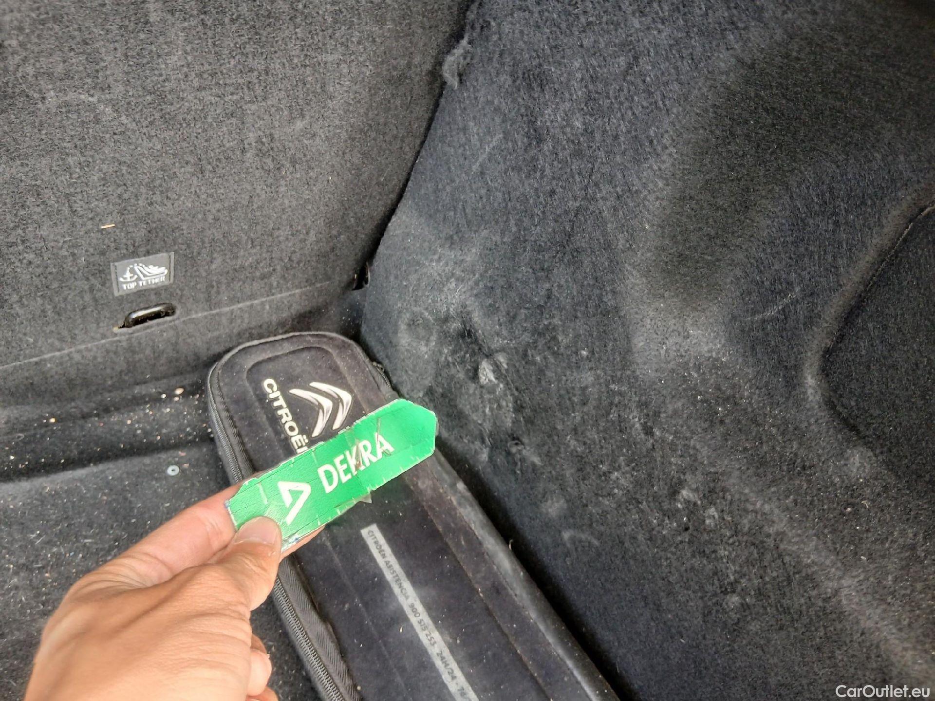  Citroen  C3 CITROEN  / 2020 / 5P / berlina con portón BlueHDi 75KW (100CV) S&S FEEL #61