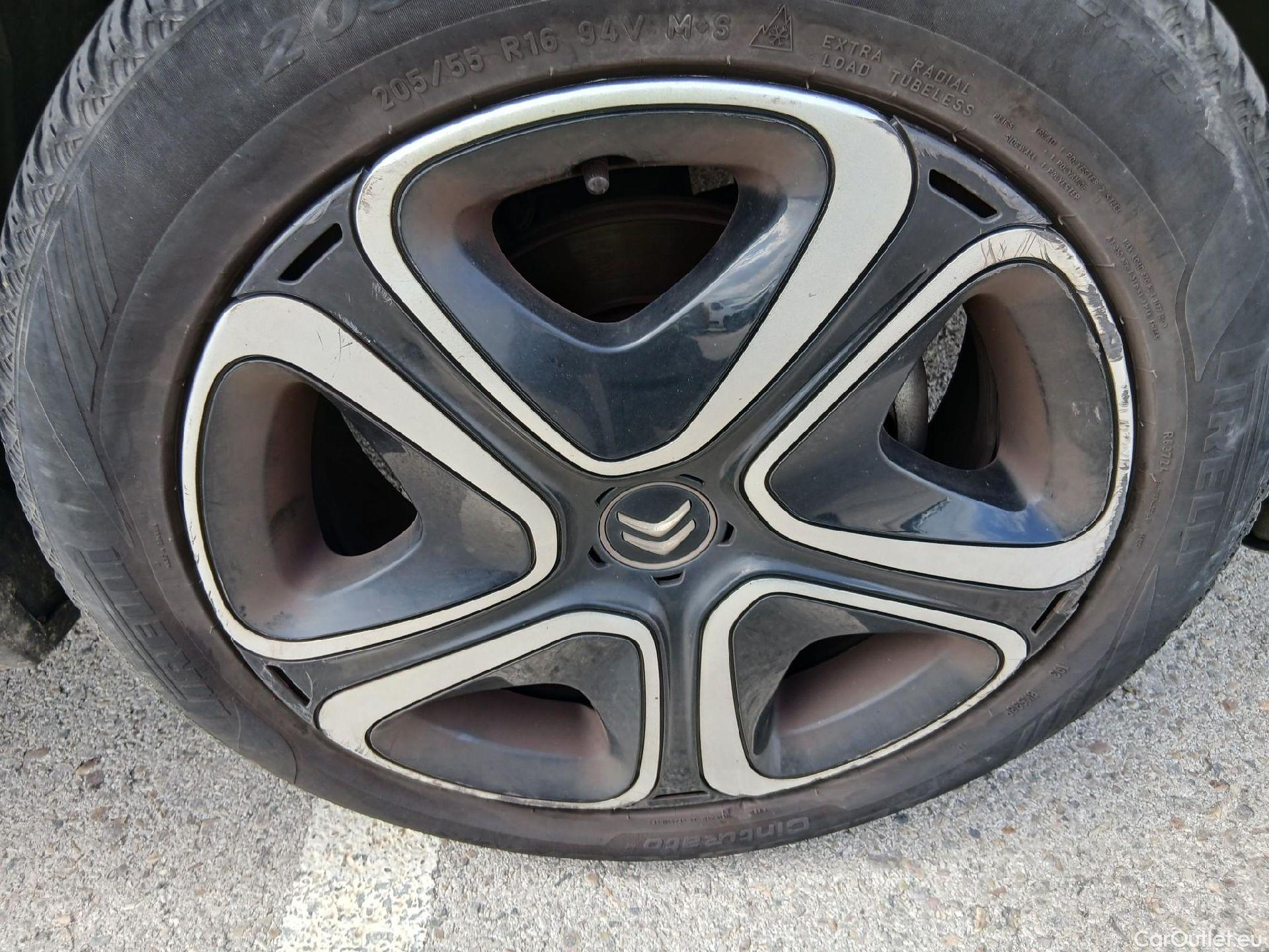  Citroen  C3 CITROEN  / 2020 / 5P / berlina con portón BlueHDi 75KW (100CV) S&S FEEL #78