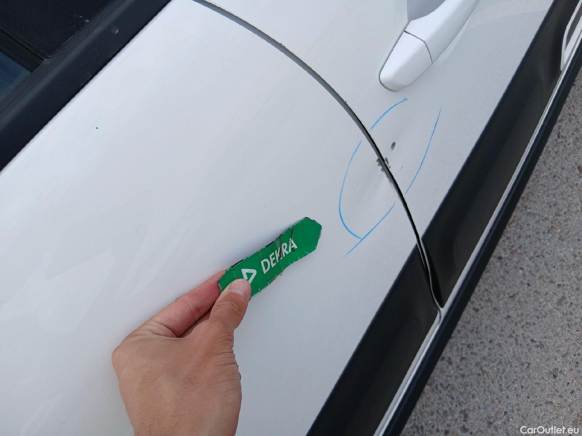  Citroen  C3 CITROEN  / 2020 / 5P / berlina con portón BlueHDi 75KW (100CV) S&S FEEL #66