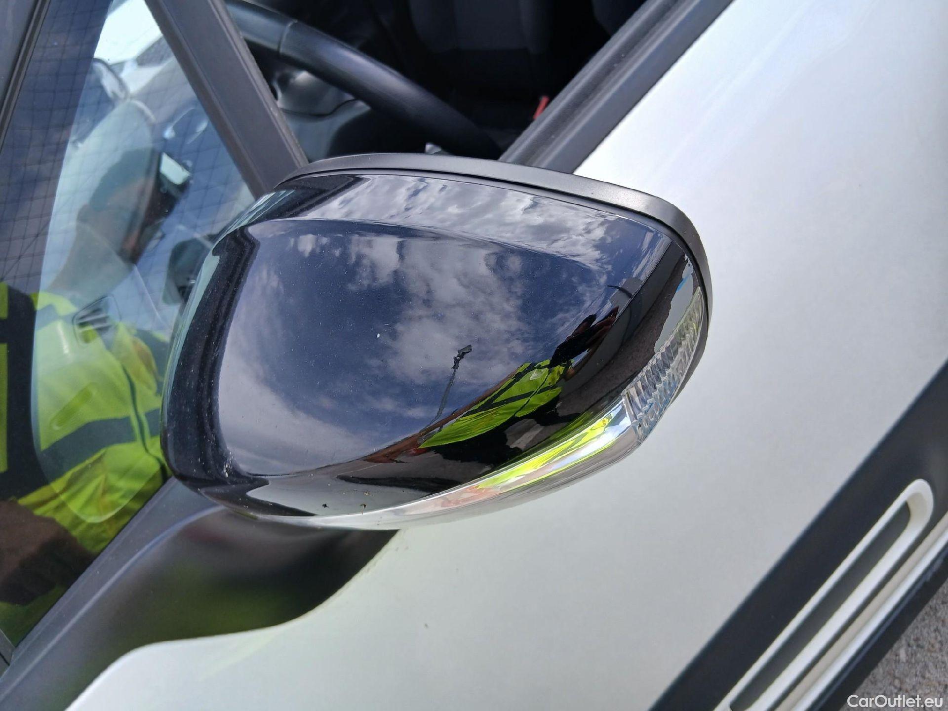  Citroen  C3 CITROEN  / 2020 / 5P / berlina con portón BlueHDi 75KW (100CV) S&S FEEL #27