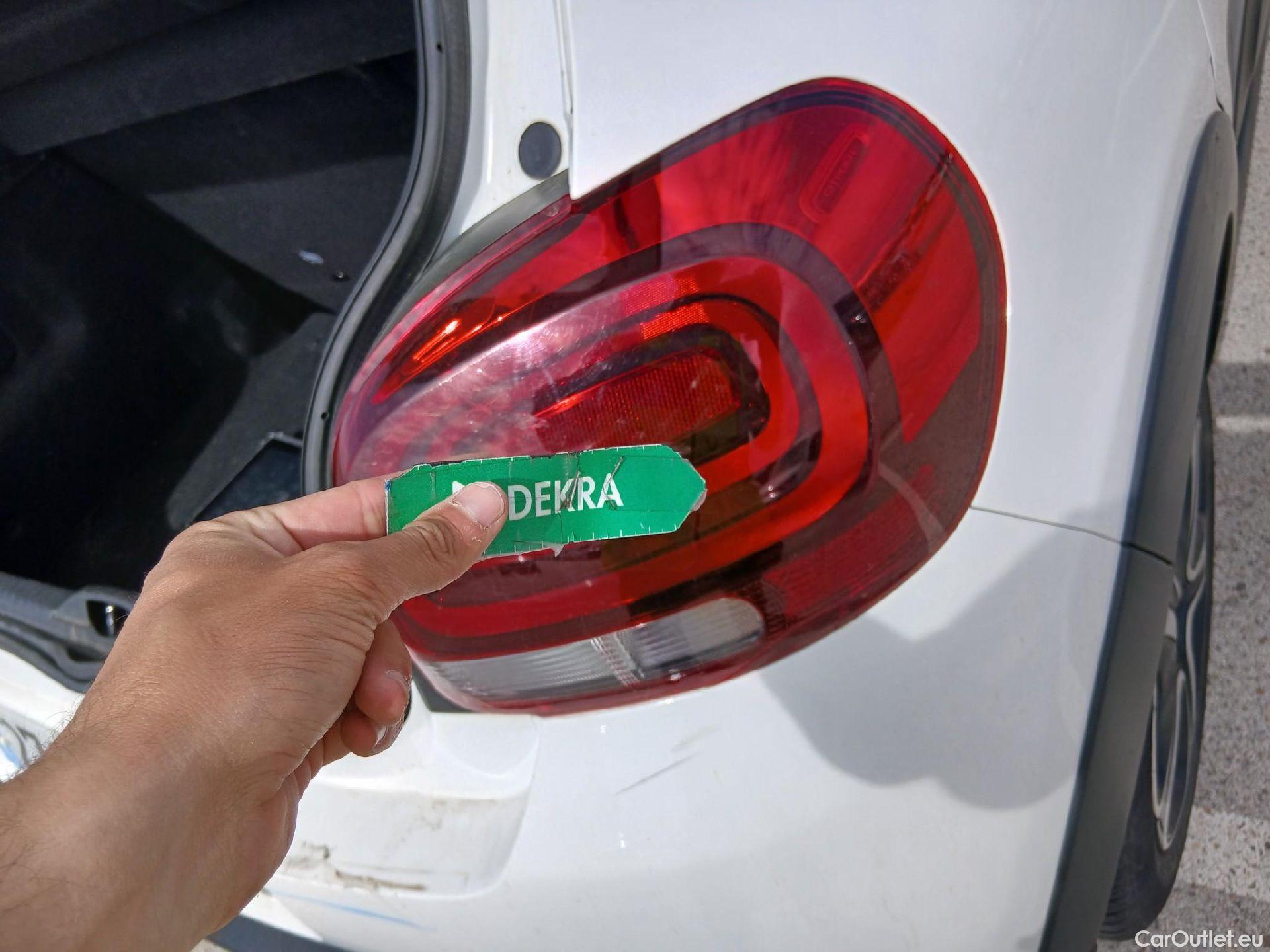  Citroen  C3 CITROEN  / 2020 / 5P / berlina con portón BlueHDi 75KW (100CV) S&S FEEL #55